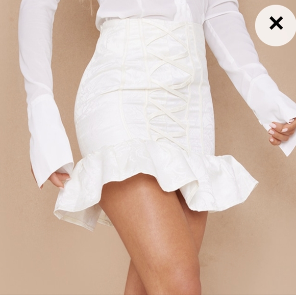 New cream corset mini skirt size 12 - Picture 4 of 7